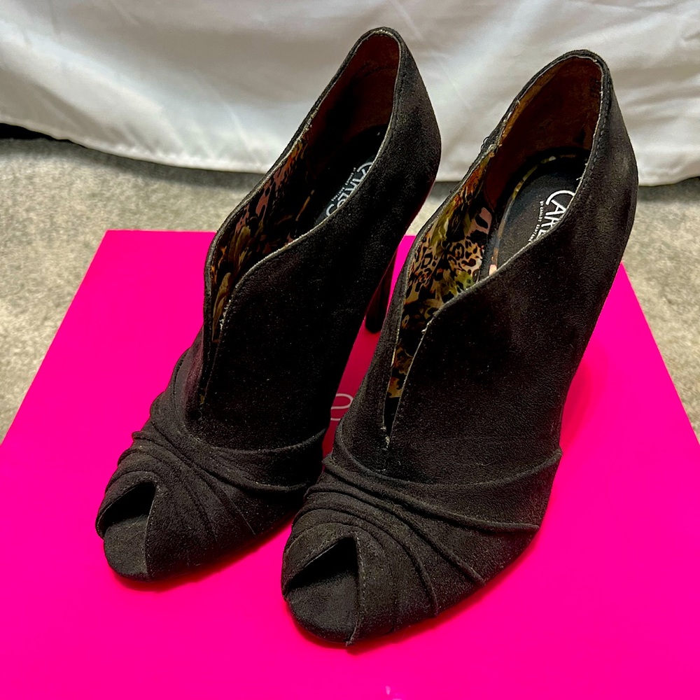 Carlos Santana peep toe suede heels
